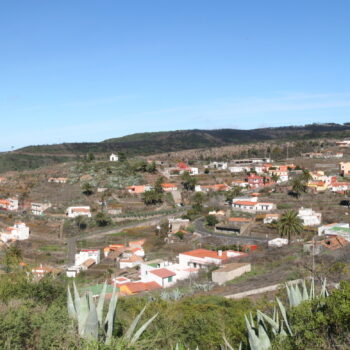 El Cercado, La Gomera: Tradición Artesanal y Belleza Natural