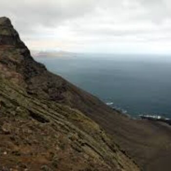 Guinate, Lanzarote: Un Refugio de Paz y Belleza Natural