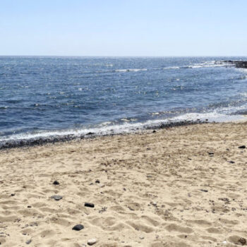 Las Caletas, Lanzarote: Un Paraíso Costero por Descubrir