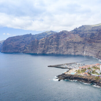 Guía Completa de Los Gigantes, Tenerife: Un Destino Impresionante