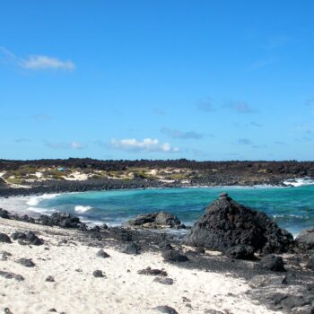 Órzola: La Puerta a La Graciosa y Más en Lanzarote