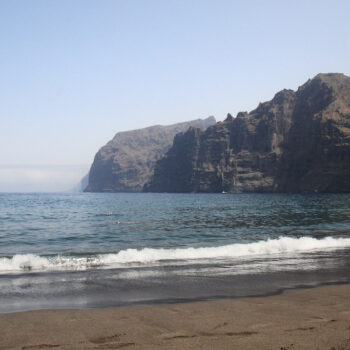 Playa Los Gigantes en Tenerife: Guía Completa para Visitantes