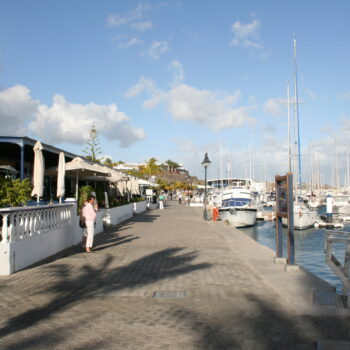 Puerto Calero: Lujo y Tranquilidad en Lanzarote