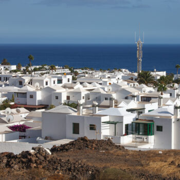 Descubre Puerto del Carmen, Lanzarote: La Guía Definitiva para Tu Próxima Aventura